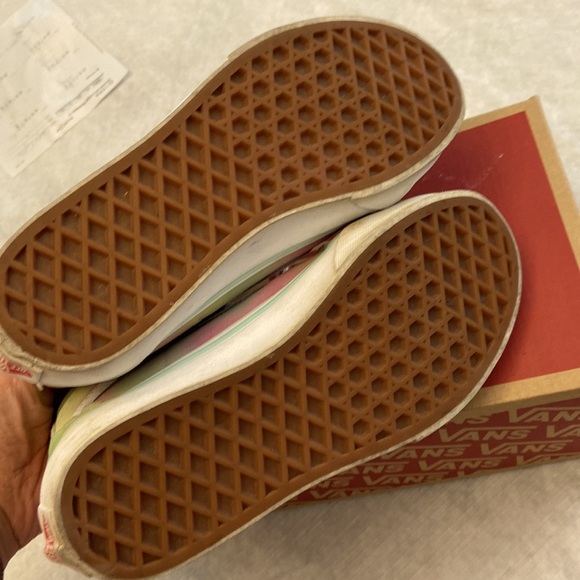 Girls Sk8-Hi Zip Vans - Size 3.0 Youth; Rainbow Suede Pastel - Picture 6 of 12